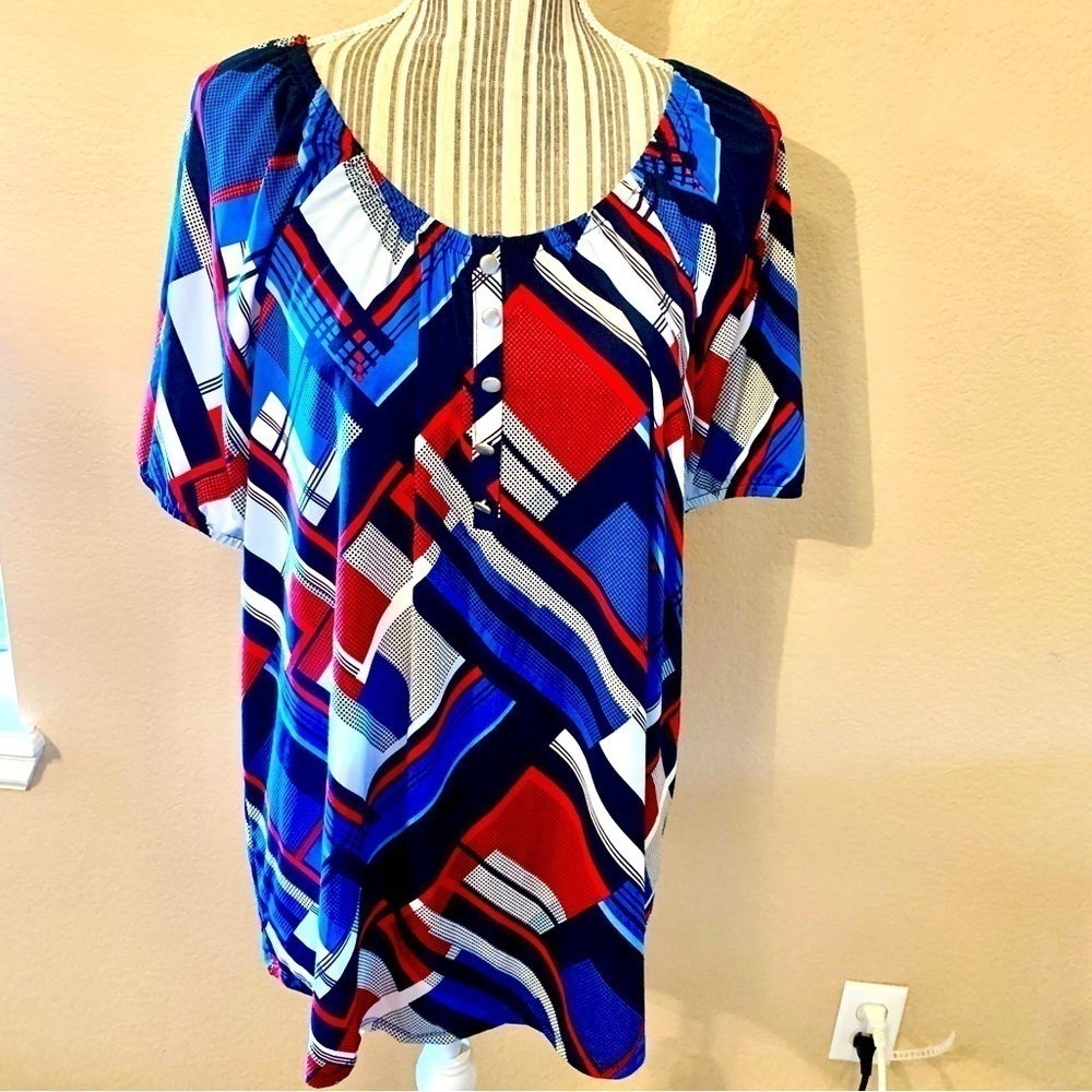 Notations Tunic Top 1X Red White Blue Short Sleeves Buttons Stretchy Boat Neck